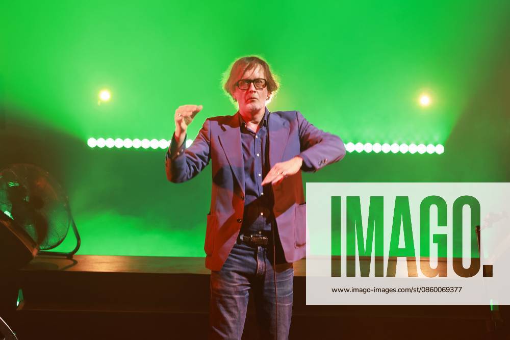 Pulp, singer Jarvis Cocker, live concert at the Tempodrom, Berlin, music, Britpop, Berlin