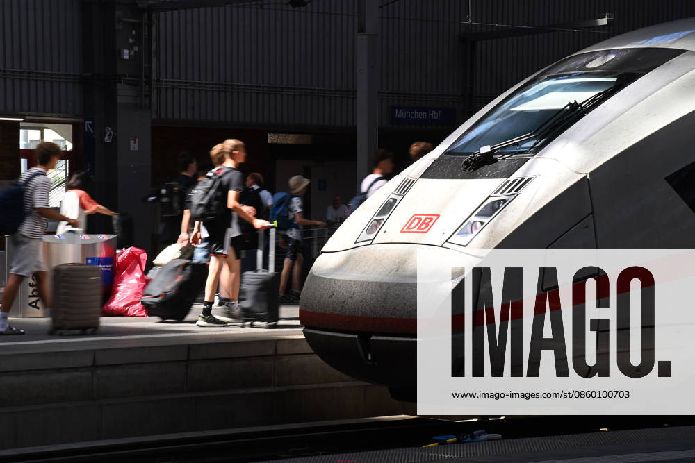 Featured photo: DB, Deutsche Bahn; rail travelers, train, ICE, Intercity Express, express train, high-speed train, Munich Central Station, DB, Die Bahn, long-distance service, Munich Central Station,