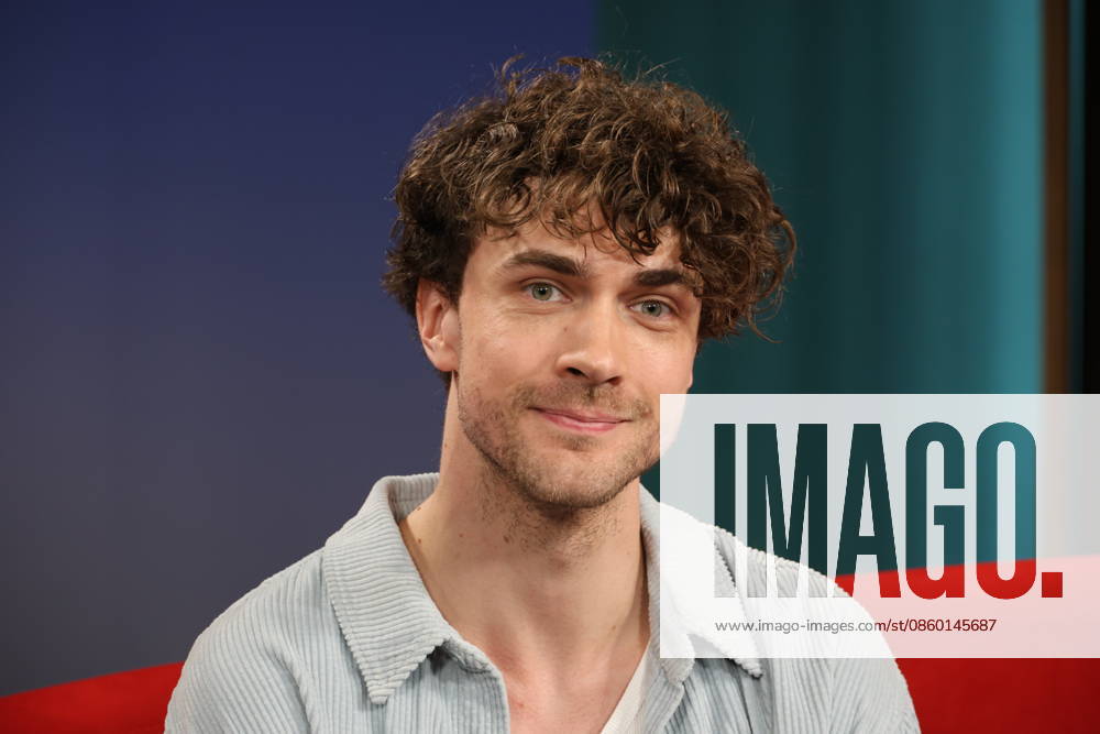 Timon Krause, mentalist, author, mind reader, and hypnotist, appeared as a guest on the television show *DAS Rote Sofa*, a live talk show produced by Norddeutscher Rundfunk (NDR); photo op on June 26, 2026, at the NDR television studio in Hamburg-Lokstedt