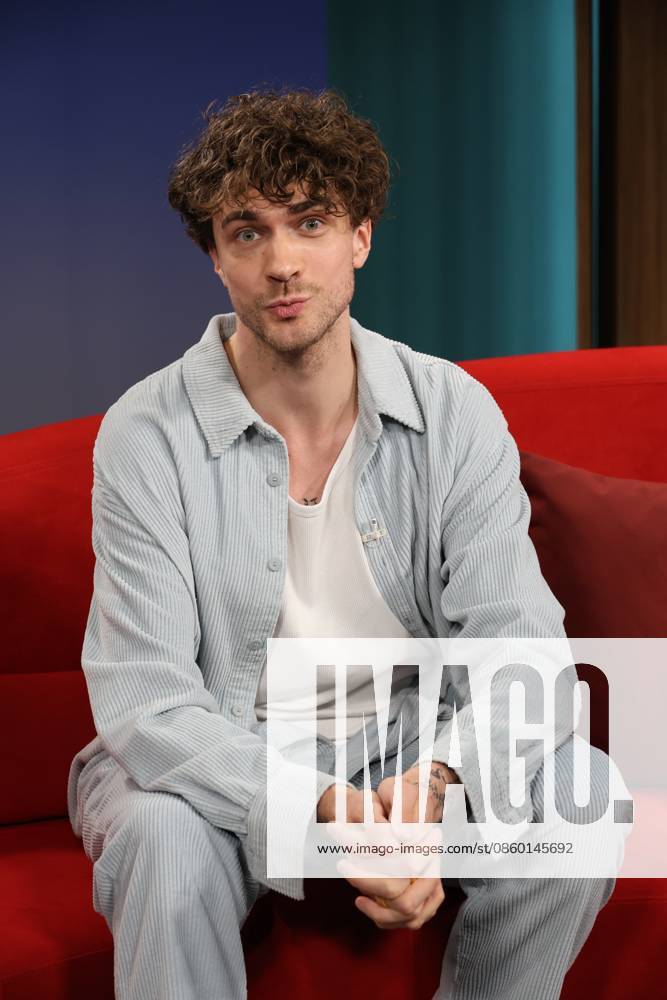 Timon Krause, mentalist, author, mind reader, and hypnotist, appeared as a guest on the television show *DAS Rote Sofa*, a live talk show produced by Norddeutscher Rundfunk (NDR); photo op on June 26, 2026, at the NDR television studio in Hamburg-Lokstedt