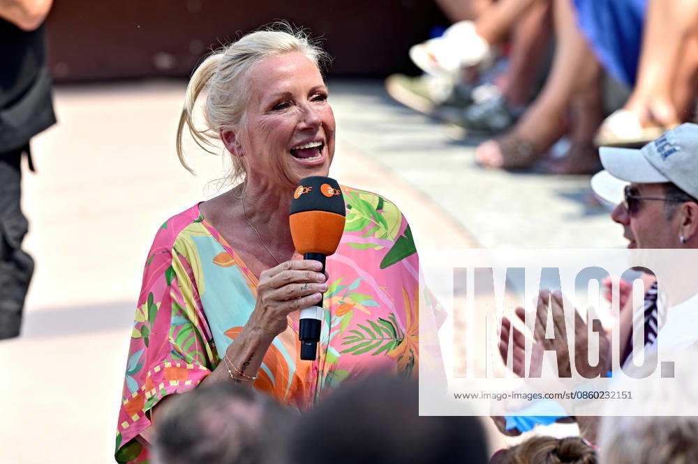 ZDF Fernsehgarten : TV host Andrea Kiwi Kiewel during the ZDF entertainment show Fernsehgarten on June 28, 2026, in Mainz 20260628MWI131204