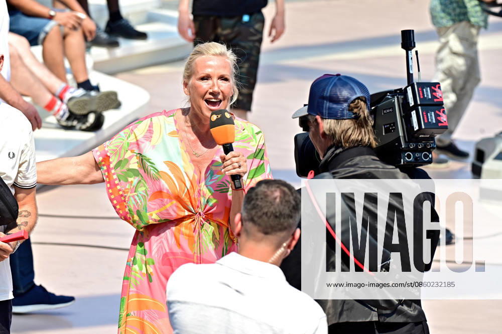 ZDF Fernsehgarten : TV host Andrea Kiwi Kiewel during the ZDF entertainment show Fernsehgarten on June 28, 2026, in Mainz 20260628MWI130897
