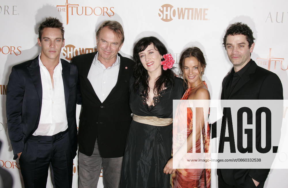 The Tudors Showtime Premiere Mar 26, 2007; Hollywood, California, USA; Cast JONATHAN RHYS MEYERS, SAM NEILL, MARIA DOYLE KENNEDY, GABRIELLE ANWAR & JAMES FRAIN at the Showtime Premiere of The Tudors held at the Egyptian Theatre. Mandatory Credit: Photo by Lisa O Connor ZUMA Press. ( ) Copyright 2007 by Lisa O Connor Hollywood California USA