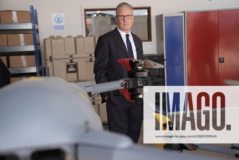 Defence investment plan Prime Minister Sir Keir Starmer looks at drones after delivering a speech in Berkshire, following the publication of a long-delayed defence investment plan (Dip). Picture date: Tuesday June 30, 2026., Credit:Stefan Rousseau PA ROTA - B68 Avalon UK