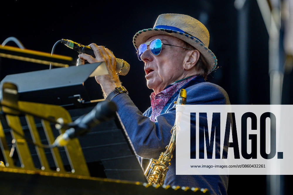 Entertainment Themen der Woche KW27 Van Morrison Concert at Noches del Botánico in Madrid. THESE PHOTOGRAPHS MAY BE USED SOLELY FOR INFORMATIONAL AND EDITORIAL PURPOSES AND ONLY IN DIRECT CONNECTION WITH THE EVENT THAT GAVE RISE TO THEM. THE AUTHORIZATION GRANTED FOR THEIR PUBLICATION BY EXILE PRODUCTIONS LIMITED IS VALID FOR SIX MONTHS, THEREFORE, AFTER THIS PERIOD, YOU MUST DELETE THE PHOTOGRAPHS AND NOT USE THEM AGAIN. Singer, songwriter, and musician Van Morrison performs during his concert at Noches del Botánico in Madrid, at the Alfonso XIII Royal Botanical Garden, on June 30, 2026, in Madrid, Spain. June 30, 2026, Madrid, Spain
