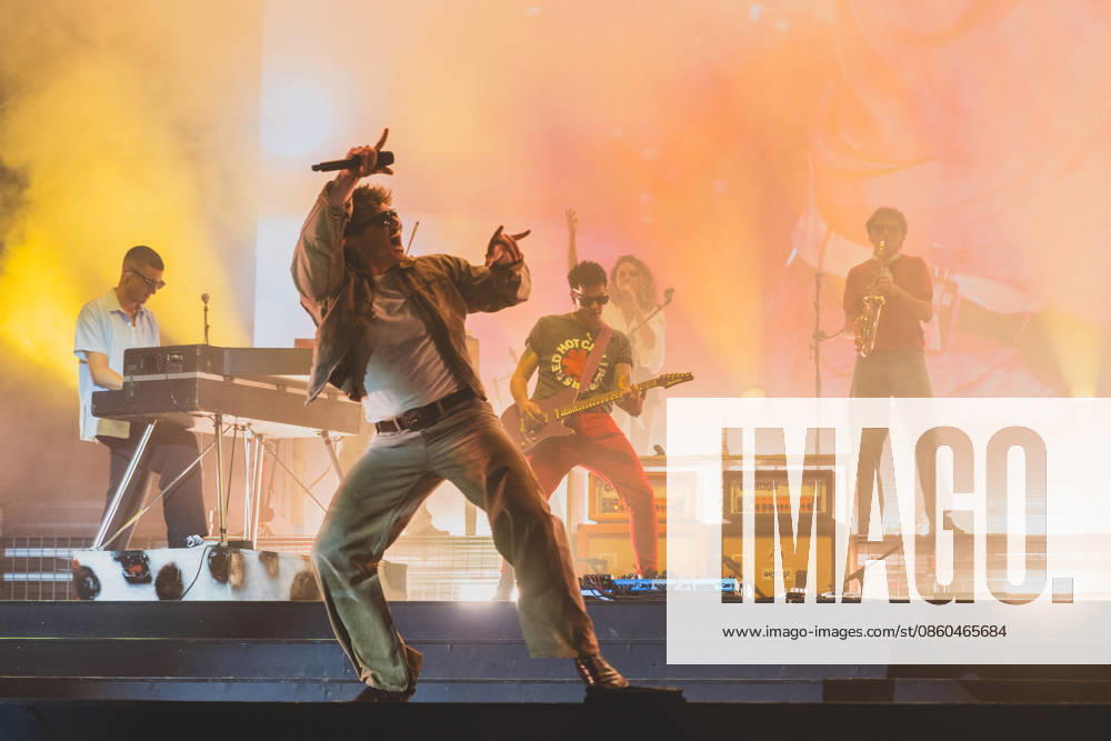 IPA86265566 - Olly will perform the Il Gran Finale Tour on June 30, 2026, at the Ippodromo delle Capannelle in Rome, Italy.
