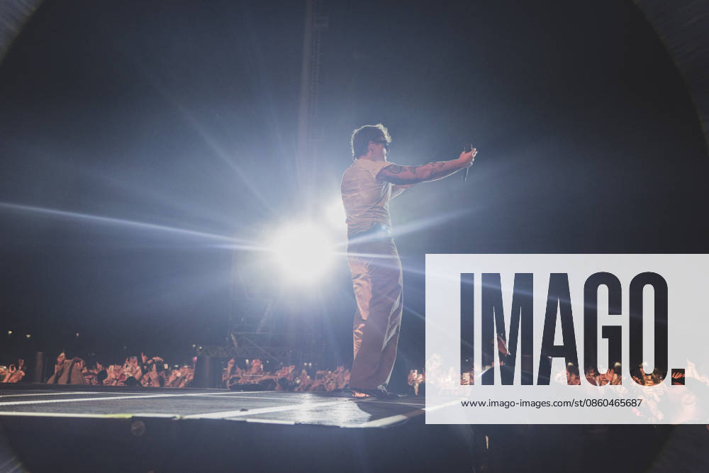 IPA86265574 - Olly will perform the Il Gran Finale Tour on June 30, 2026, at the Ippodromo delle Capannelle in Rome, Italy.