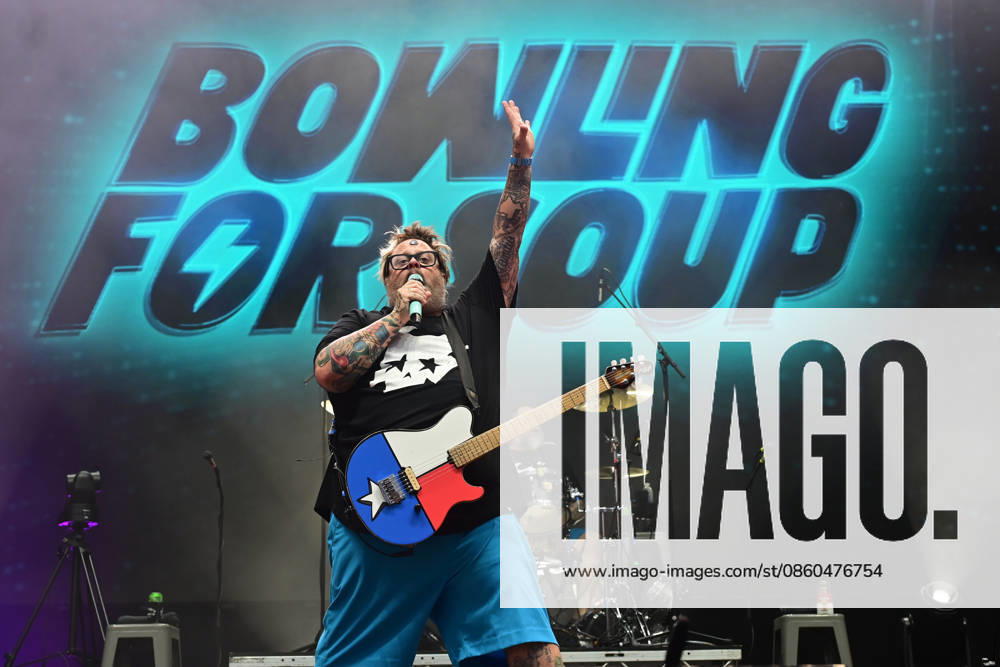 Bowling For Soup performing in Halifax Bowling For Soup performing at The Piece Hall in Halifax Featuring: Jaret Reddick Where: Halifax, United Kingdom When: 30 Jun 2026 Credit: Graham Finney WENN Halifax United Kingdom