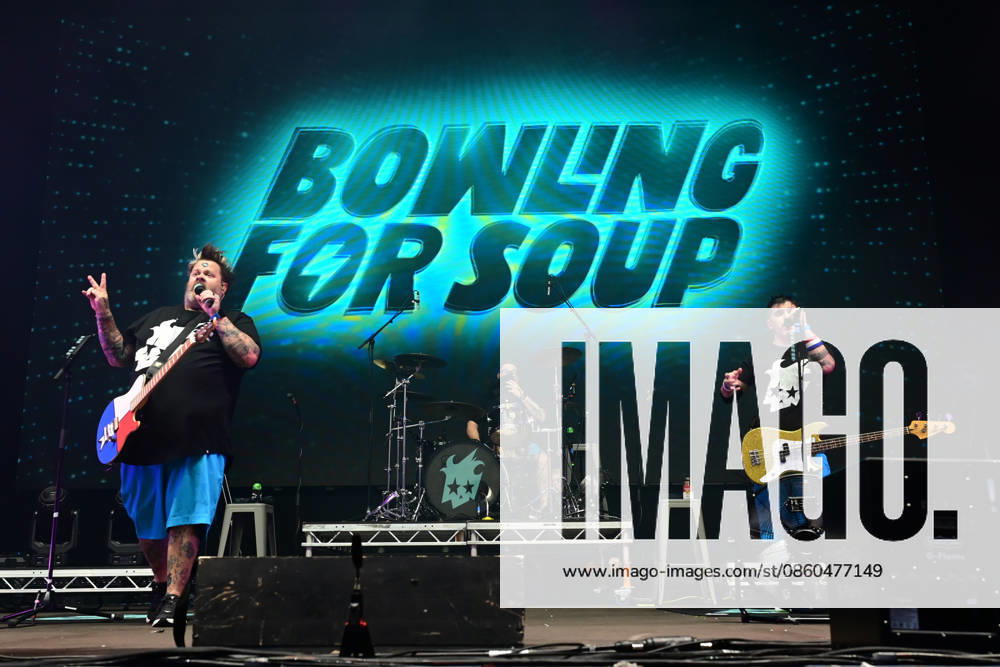 Bowling For Soup performing in Halifax Bowling For Soup performing at The Piece Hall in Halifax Featuring: Jaret Reddick, Gary Wiseman, Rob Felicetti Where: Halifax, United Kingdom When: 30 Jun 2026 Credit: Graham Finney WENN Halifax United Kingdom
