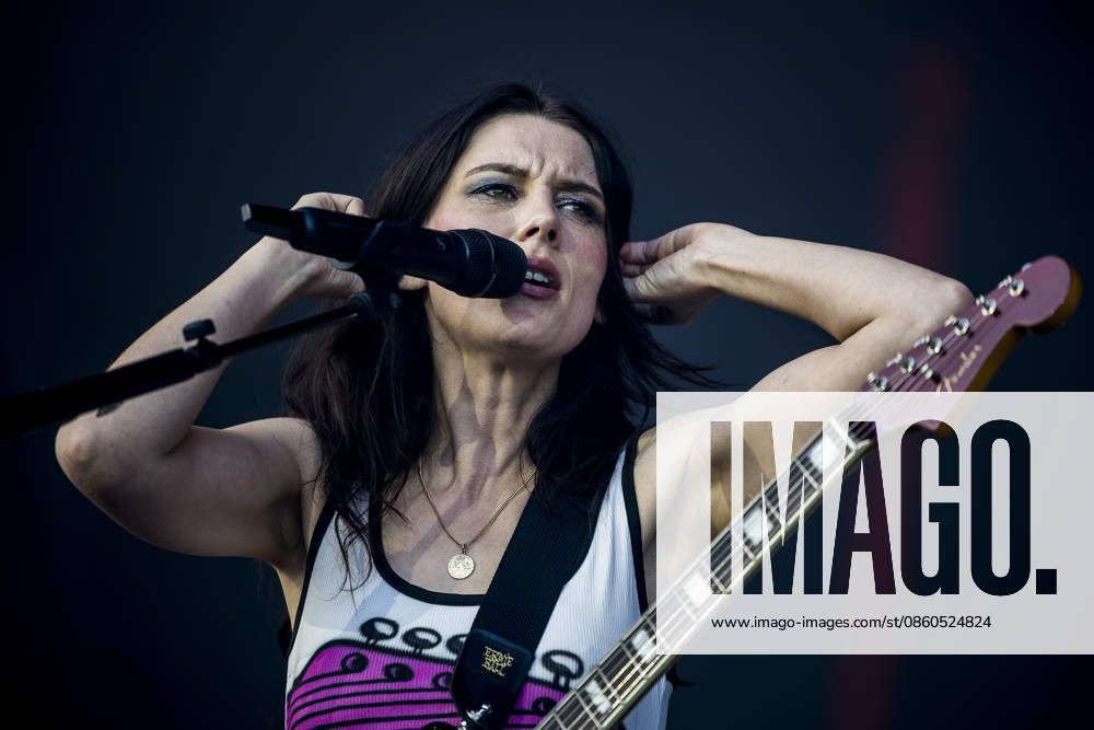 Wolf Alice live at Roskilde Festival 2026 Roskilde, Denmark. 01st, July 2026. The British alternative rock band Wolf Alice performs a live concert during the Danish music festival Roskilde Festival 2026 in Roskilde. Here singer and musician Ellie Rowsell is seen live on stage. Denmark, Roskilde