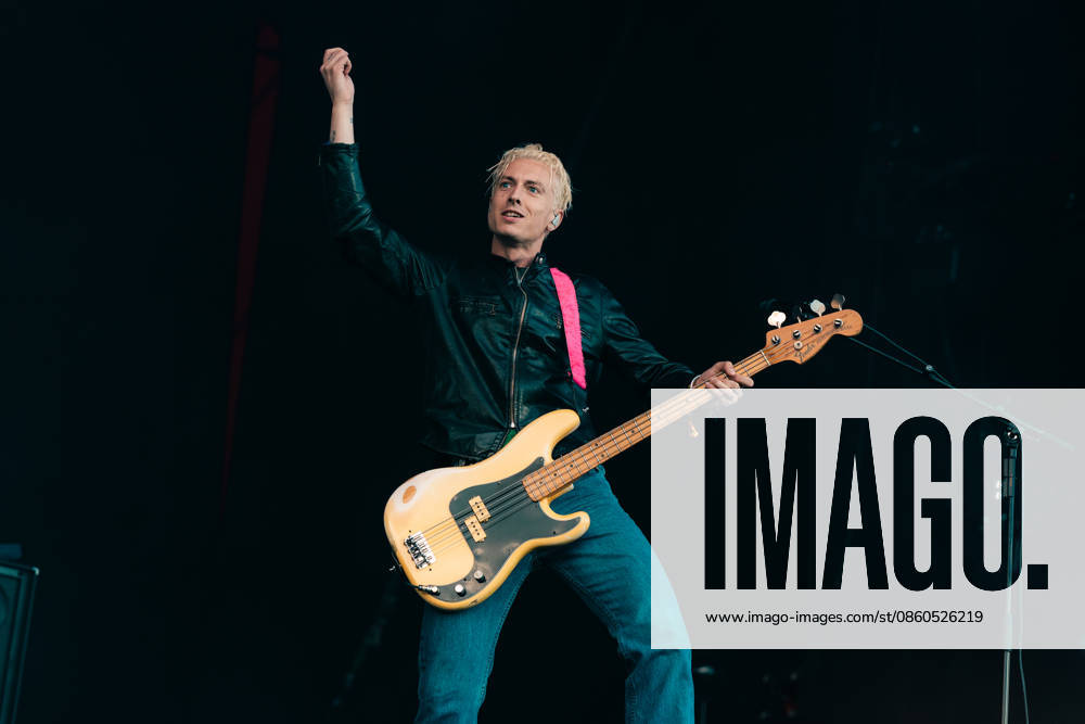 Wolf Alice live at Roskilde Festival 2026 Roskilde, Denmark. 01st, July 2026. The British alternative rock band Wolf Alice performs a live concert during the Danish music festival Roskilde Festival 2026 in Roskilde. Here bass player Theo Ellis is seen live on stage. Denmark, Roskilde