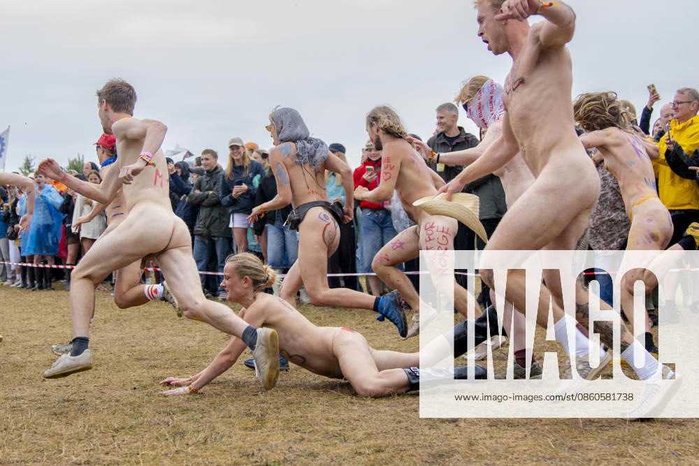 Roskilde Festival 2026 The Annual Naked Run The annual naked run in Dream City at Roskilde Festival, Thursday, July 2, 2026 Photo by Ida Marie Odgaard, Ritzau Scanpix, Roskilde, Denmark