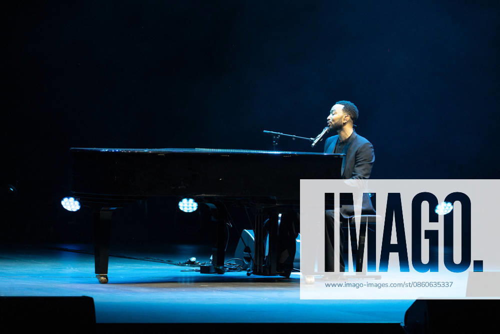 John Legend At Cavea dell Auditorium Parco della Musica Ennio Morricone - Rome John Legend performs live in Rome at the Cavea dell Auditorium Parco della Musica Ennio Morricone during his A Night of Songs & Stories tour 2026 in Rome, Italy on July 2, 2026. Photo by Andrea Bracaglia ABACAPRESS.COM Rome Italy Italy