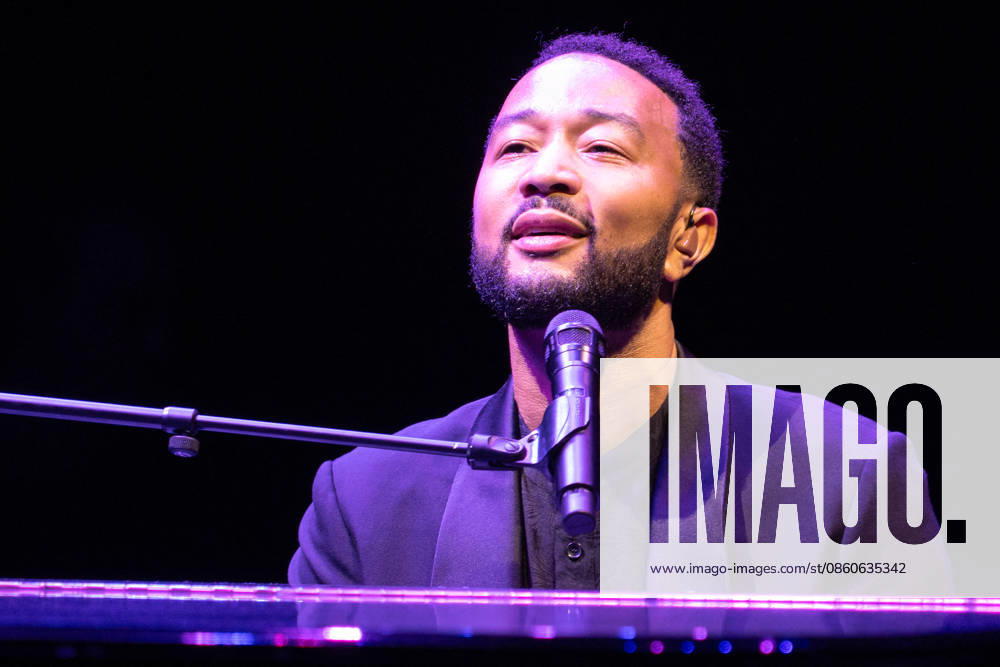 John Legend At Cavea dell Auditorium Parco della Musica Ennio Morricone - Rome John Legend performs live in Rome at the Cavea dell Auditorium Parco della Musica Ennio Morricone during his A Night of Songs & Stories tour 2026 in Rome, Italy on July 2, 2026. Photo by Andrea Bracaglia ABACAPRESS.COM Rome Italy Italy