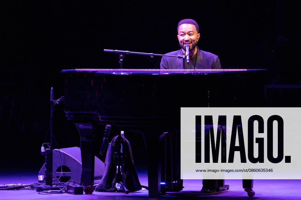 John Legend At Cavea dell Auditorium Parco della Musica Ennio Morricone - Rome John Legend performs live in Rome at the Cavea dell Auditorium Parco della Musica Ennio Morricone during his A Night of Songs & Stories tour 2026 in Rome, Italy on July 2, 2026. Photo by Andrea Bracaglia ABACAPRESS.COM Rome Italy Italy