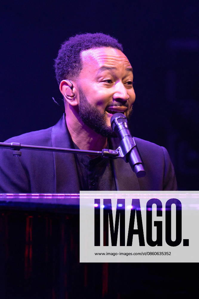 John Legend At Cavea dell Auditorium Parco della Musica Ennio Morricone - Rome John Legend performs live in Rome at the Cavea dell Auditorium Parco della Musica Ennio Morricone during his A Night of Songs & Stories tour 2026 in Rome, Italy on July 2, 2026. Photo by Andrea Bracaglia ABACAPRESS.COM Rome Italy Italy
