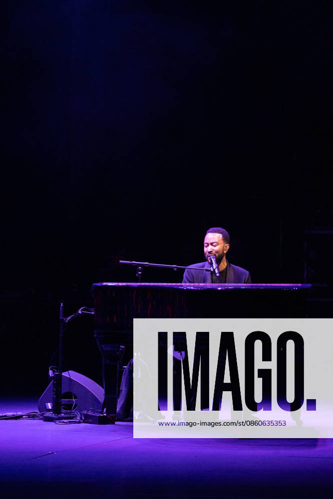 John Legend At Cavea dell Auditorium Parco della Musica Ennio Morricone - Rome John Legend performs live in Rome at the Cavea dell Auditorium Parco della Musica Ennio Morricone during his A Night of Songs & Stories tour 2026 in Rome, Italy on July 2, 2026. Photo by Andrea Bracaglia ABACAPRESS.COM Rome Italy Italy