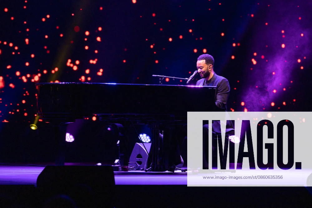 John Legend At Cavea dell Auditorium Parco della Musica Ennio Morricone - Rome John Legend performs live in Rome at the Cavea dell Auditorium Parco della Musica Ennio Morricone during his A Night of Songs & Stories tour 2026 in Rome, Italy on July 2, 2026. Photo by Andrea Bracaglia ABACAPRESS.COM Rome Italy Italy