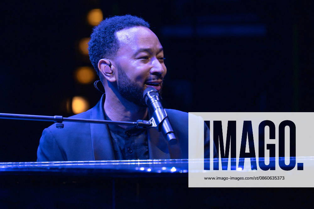 John Legend At Cavea dell Auditorium Parco della Musica Ennio Morricone - Rome John Legend performs live in Rome at the Cavea dell Auditorium Parco della Musica Ennio Morricone during his A Night of Songs & Stories tour 2026 in Rome, Italy on July 2, 2026. Photo by Andrea Bracaglia ABACAPRESS.COM Rome Italy Italy