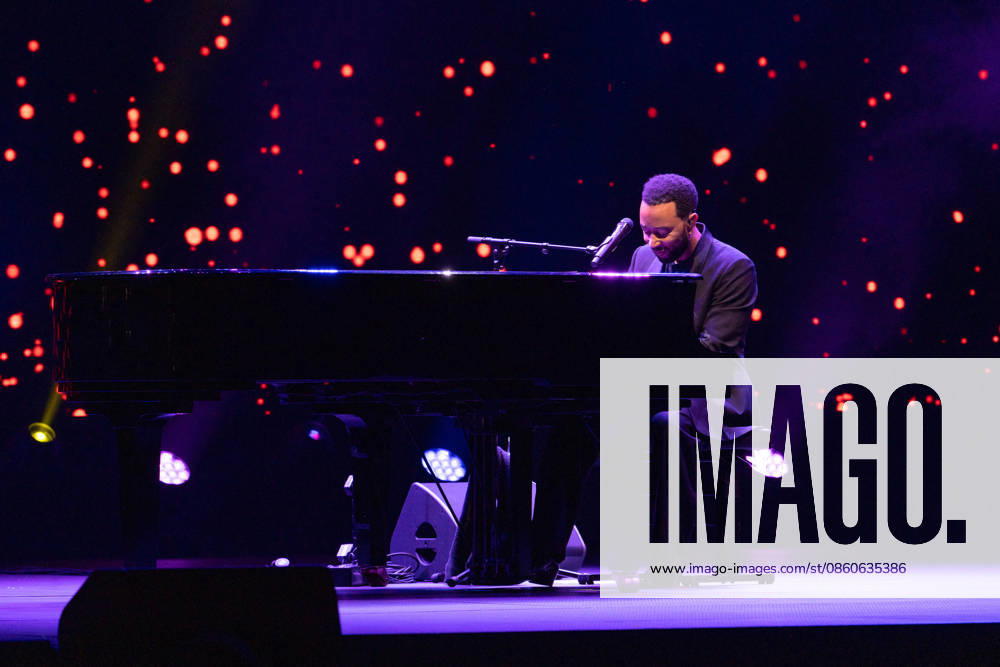John Legend At Cavea dell Auditorium Parco della Musica Ennio Morricone - Rome John Legend performs live in Rome at the Cavea dell Auditorium Parco della Musica Ennio Morricone during his A Night of Songs & Stories tour 2026 in Rome, Italy on July 2, 2026. Photo by Andrea Bracaglia ABACAPRESS.COM Rome Italy Italy