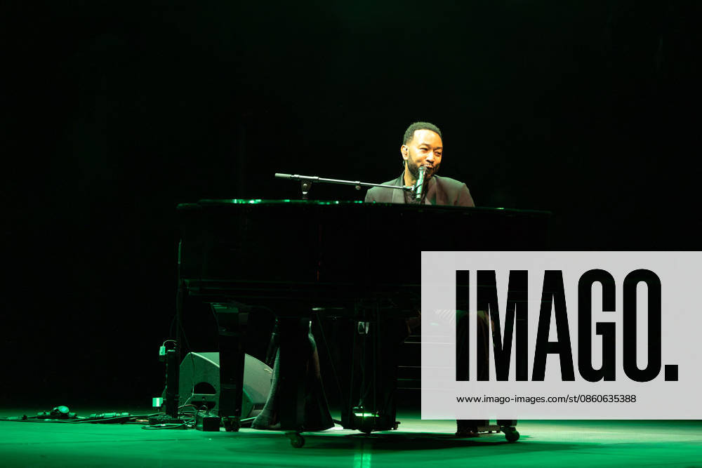 John Legend At Cavea dell Auditorium Parco della Musica Ennio Morricone - Rome John Legend performs live in Rome at the Cavea dell Auditorium Parco della Musica Ennio Morricone during his A Night of Songs & Stories tour 2026 in Rome, Italy on July 2, 2026. Photo by Andrea Bracaglia ABACAPRESS.COM Rome Italy Italy