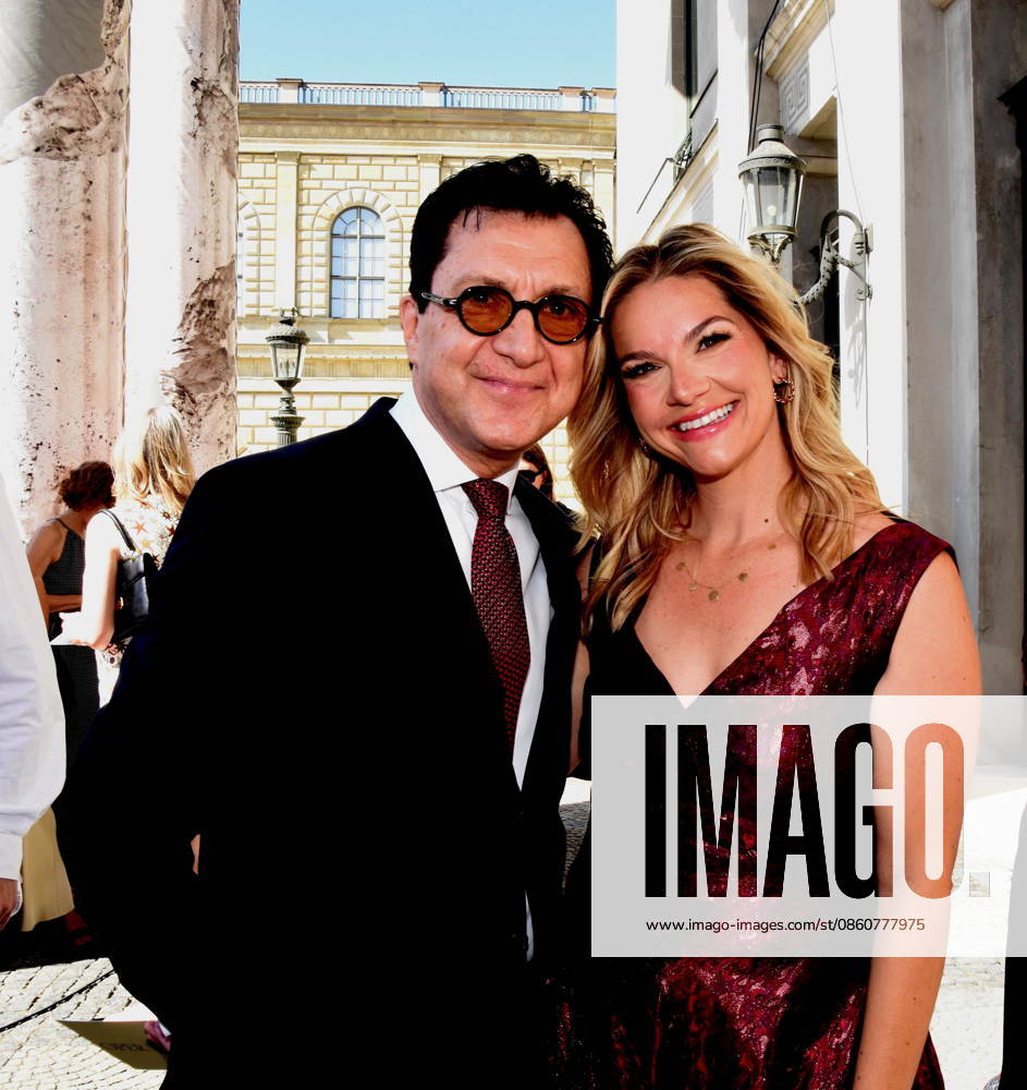 Serge Dorny, Artistic Director; Teresa Boning, opera singer; Munich, July 4, 2026; Max Joseph Square; Bavarian State Opera; OPERA FOR EVERYONE; *Die Walküre* by Richard Wagner; Photo: Munich
