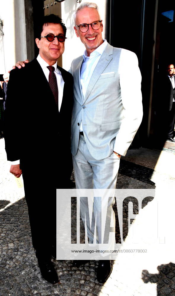 Serge Dorny, State Director; Bernd Doepke, BMW Branch Manager, Munich; Munich, July 4, 2026; Max Joseph Platz; Bavarian State Opera; OPERA FOR ALL; *Die Walküre* by Richard Wagner; Photo: Munich