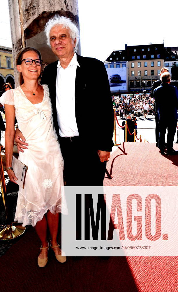 Lila Schulz, political scientist; Udo Wachtveitl, actor; Munich, July 4, 2026; Max Joseph Square; Bavarian State Opera; OPERA FOR EVERYONE; *Die Walküre* by Richard Wagner; Photo: Munich