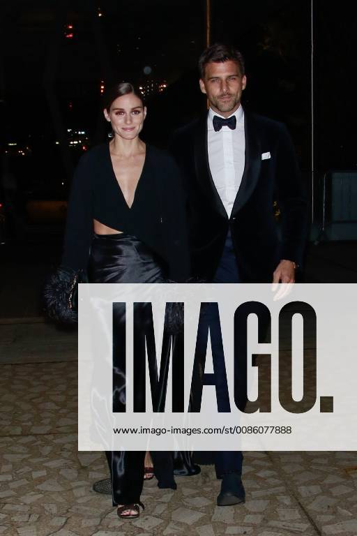 NEW YORK, NY - OCTOBER 17: Olivia Palermo and Johannes Huebl are seen on October 17, 2018 in New York City.