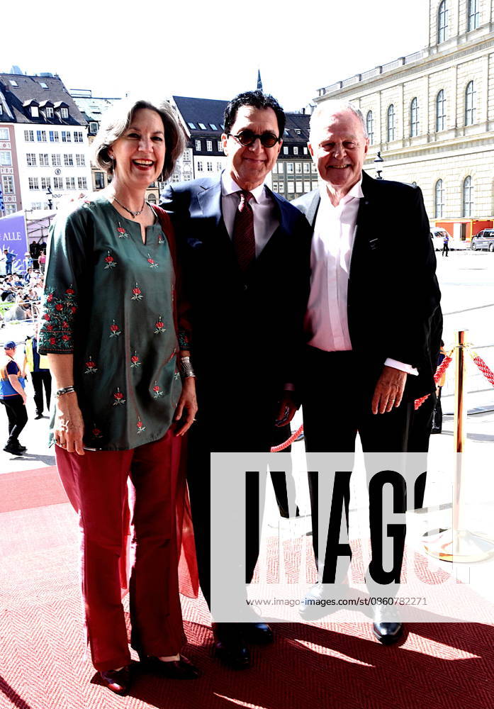Christina Kalb, Serge Dorny, State Director Dr. Georg Heubisch, Member of the State Parliament, Munich, July 4, 2026, Max Joseph Square, Bavarian State Opera, OPERA FOR ALL, *Die Walküre* by Richard Wagner, Photo: Munich