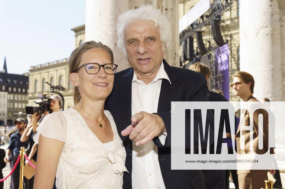 Katharina Koch and Udo Wachtveitl upon their arrival at the Opera for All 2026 event, part of the Munich Opera Festival, featuring a live opera broadcast of Richard Wagner’s *Die Walküre* at the National Theater in Munich, July 4, 2026 Foto:xN.xKolinzx xFuturexImagex oper_6767