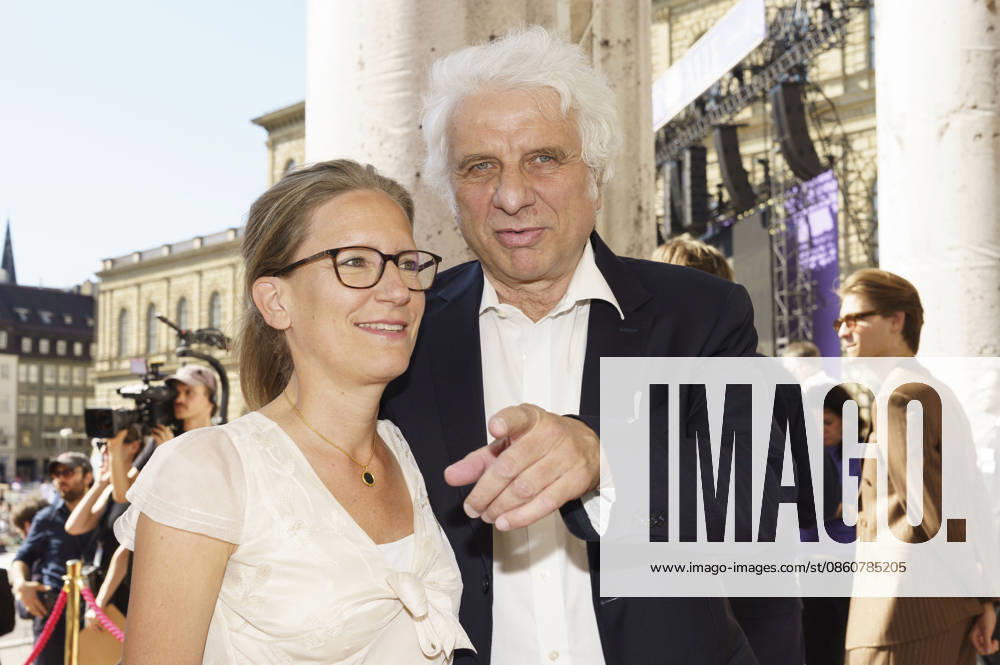 Katharina Koch and Udo Wachtveitl upon their arrival at the Opera for All 2026 event, part of the Munich Opera Festival, featuring a live opera broadcast of Richard Wagner’s *Die Walküre* at the National Theater in Munich, July 4, 2026 Foto:xN.xKolinzx xFuturexImagex oper_6768