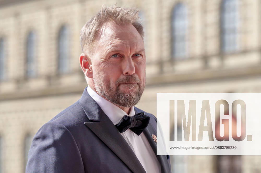 Steven Gätjen upon arrival at the Opera for All 2026 event, part of the Munich Opera Festival, featuring a live opera broadcast of Richard Wagner s *Die Walküre* at the National Theater in Munich, July 4, 2026 Foto:xN.xKolinzx xFuturexImagex oper_6704