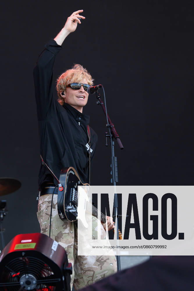 Keo perform at Finsbury Park, London, UK - 5 July 2026 Lead singer Finn Keogh of English alternative rock band Keo performs at Finsbury Park, London, England, UK on Sunday 5 July 2026., Credit:Justin Ng Avalon UK, England, London, Finsbury Park