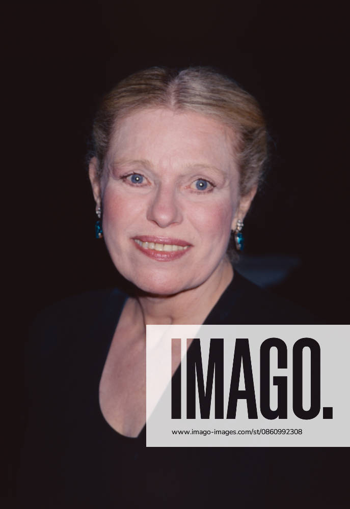 **FILE PHOTO** Louise Lesser Has Passed Away. Louise Lasser attends the opening of A Television Diary: 45 Years TV Guide Covers at Museum of Television & Radio in New York City on June 9, 1998. Photo