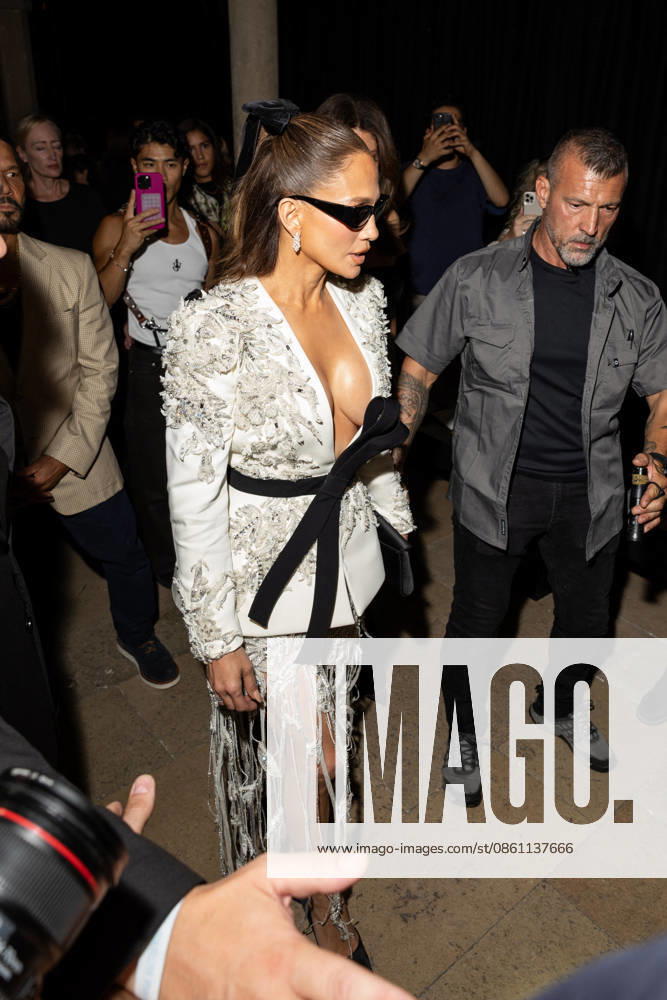 Jennifer Lopez at the Zuhair Murad Fall Winter 2026–2027 Haute Couture Collection fashion show during Paris Fashion Week (PFW) on July 8, 2026. Photo by Jérémy Melloul, Bestimage. Jennifer Lopez at the Zuhair Murad Fall Winter 2026–2027 Haute Couture Collection fashion show during Paris Fashion Week (PFW) on July 8, 2026, in Paris, France