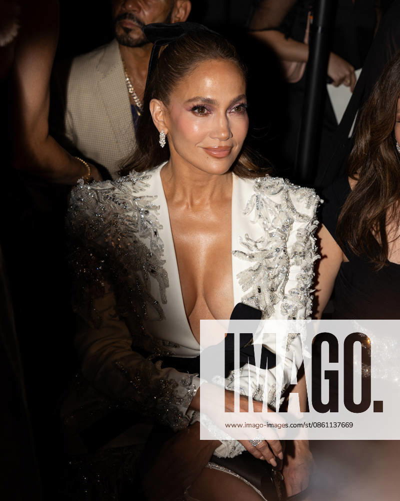 Jennifer Lopez at the Zuhair Murad Fall Winter 2026–2027 Haute Couture Collection fashion show during Paris Fashion Week (PFW) on July 8, 2026. Photo by Jérémy Melloul, Bestimage. Jennifer Lopez at the Zuhair Murad Fall Winter 2026–2027 Haute Couture Collection fashion show during Paris Fashion Week (PFW) on July 8, 2026, in Paris, France