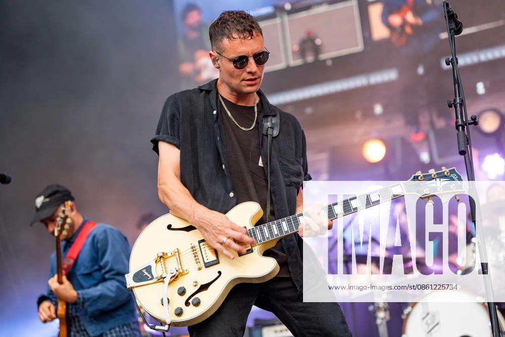 Hugo White of The Maccabees performs at Outdoor Summer Season, Alexandra Palace on July 09, 2026 in London, England. LONDON, ENGLAND - JULY 09: Hugo White of The Maccabees performs at Outdoor Summer Season, Alexandra Palace on July 09, 2026 in London, England., Credit:Pupat Chenaksara Avalon United Kingdom, London, Alexandra Palace Park