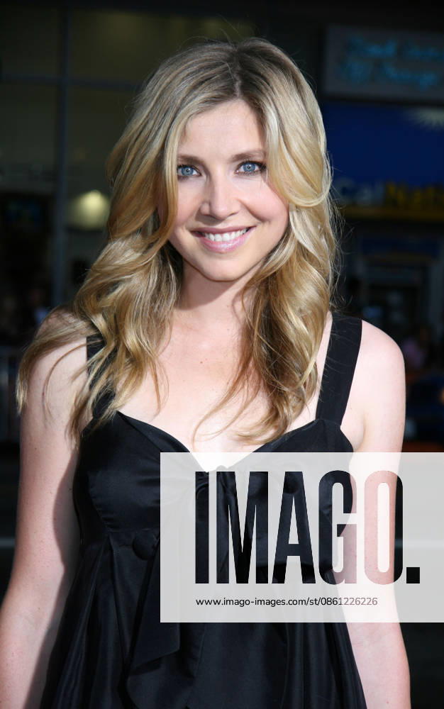 Hot Rod Hollywood Premiere Jul 26, 2007 - Hollywood, CA, USA - Actress SARAH CHALKE at the Hollywood premiere of Hot Rod held at Mann s Chinese Theater.