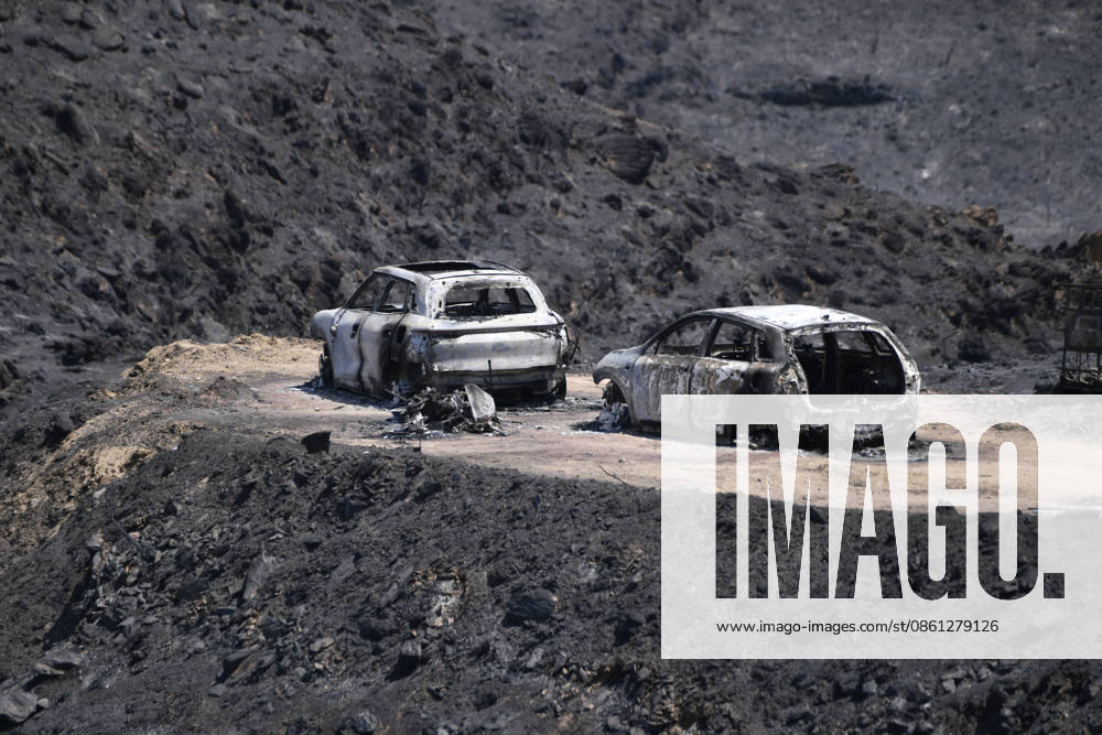 Fire in Los Gallardos, Almería: Several vehicles destroyed in the wildfire, July 10, 2026, in Los Gallardos, Almería, Andalusia, Spain. The wildfire that broke out this Thursday, July 9, in the Almería town of Los Gallardos has left eleven dead and eight injured, four of them seriously, according to the latest update, which notes that efforts are ongoing to determine whether there may be more victims, as 19 people are currently missing. Additionally, some 200 personnel from the Military Emergency Unit (UME) have been deployed around the wildfire, which is spreading rapidly. JULY 10, 2026 Javi Carrión 10 07 2026 Los Gallardos, Almería, Andaluci Los Gallardos, Almería, Andaluci Spain