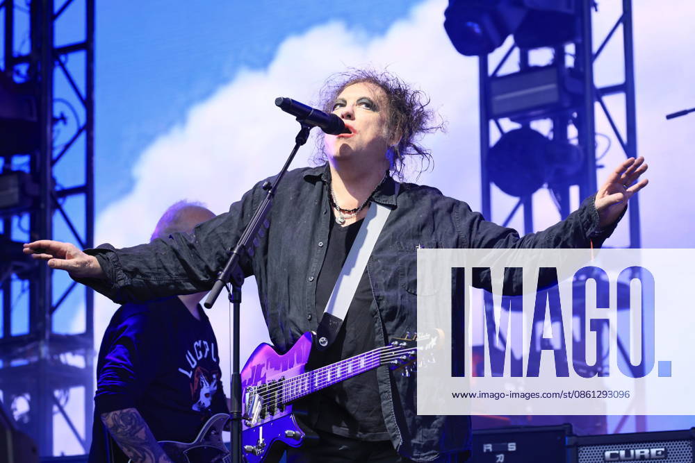 The Cure, singer Robert Smith, live in concert at the Parkbühne Wuhlheide, Berlin, Berlin