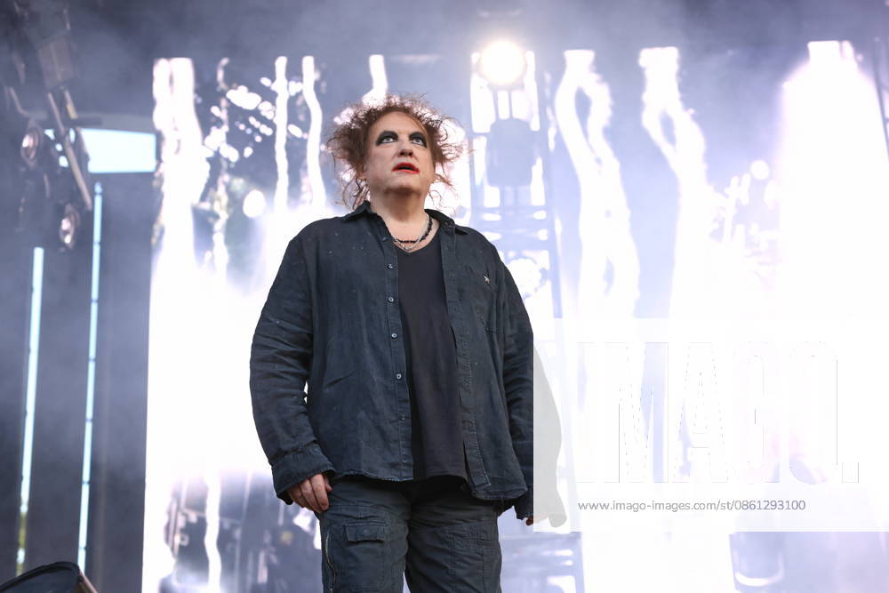 The Cure, singer Robert Smith, live in concert at the Parkbühne Wuhlheide, Berlin, Berlin
