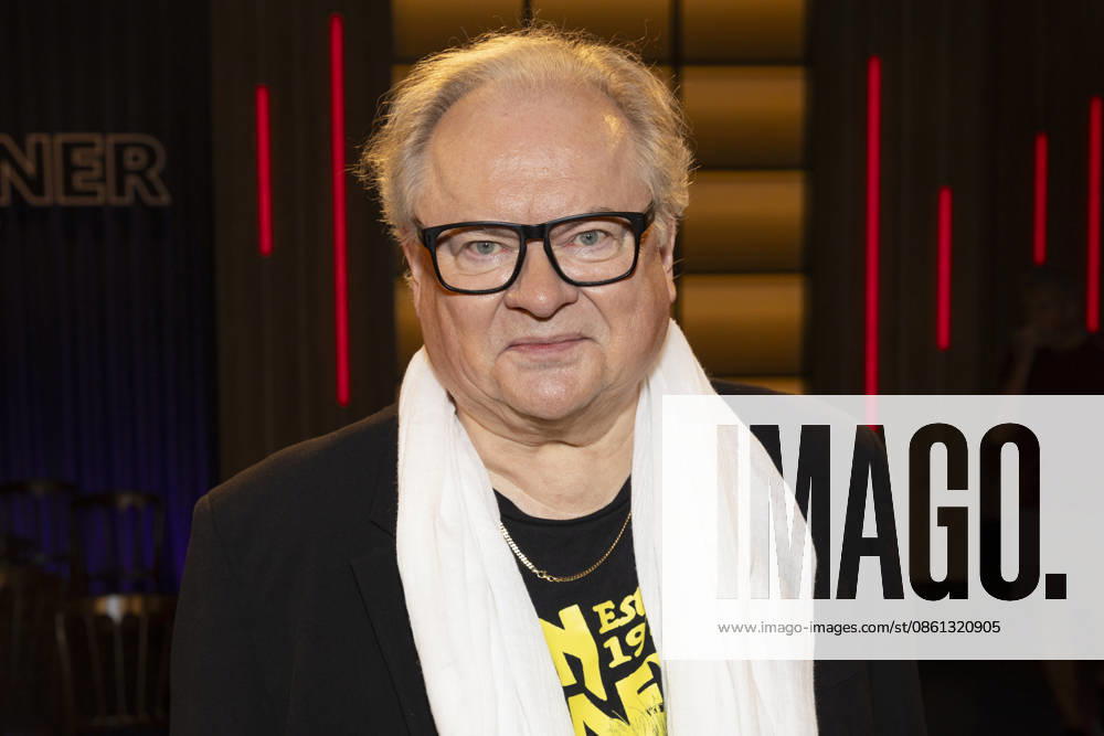 Singer and writer Heinz Rudolf KUNZE, smiling, wearing a white scarf, portrait, appearing as a guest on the TV show Kölner Treff on WDR television, recorded on July 10, 2026, broadcast on August 7, 2026