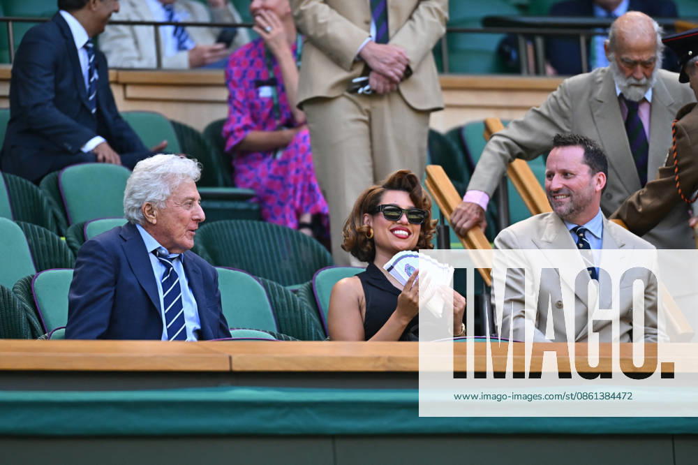 Wimbledon 2026 - Celebrities in The Stands Actor Dustin Hoffman at the 2026 Wimbledon Championships at the AELTC in London, GREAT BRITAIN, on July 12, 2026. Photo by Corinne Dubreuil ABACAPRESS.COM London United Kingdom