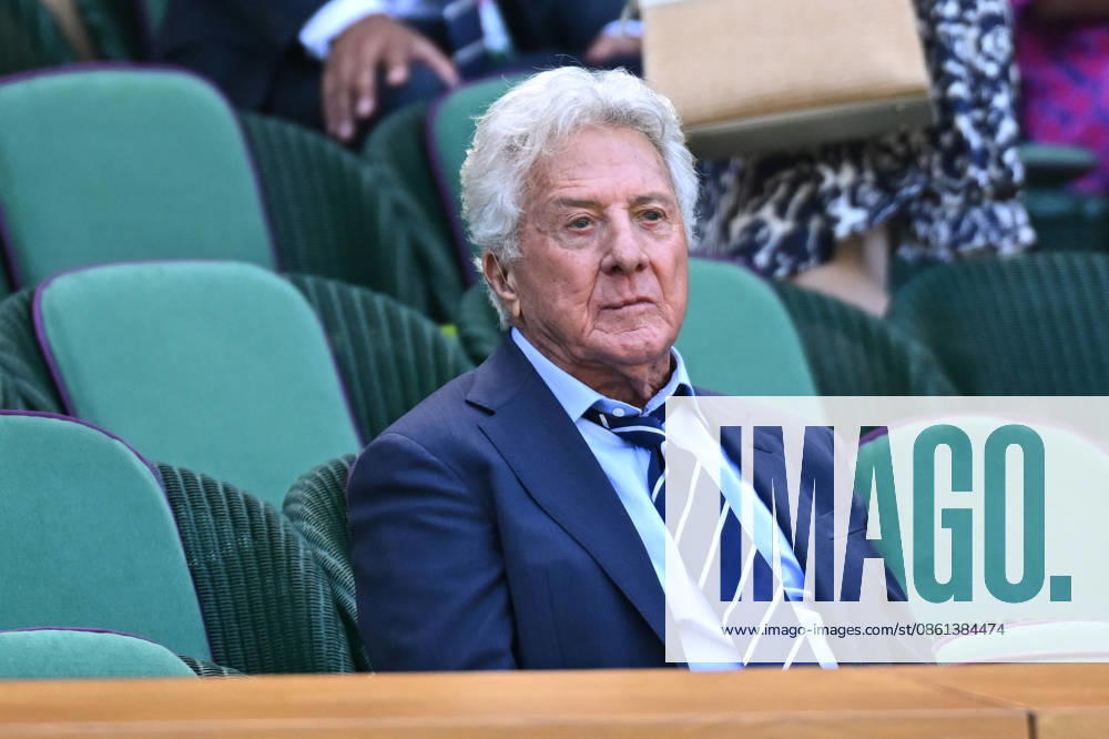 Wimbledon 2026 - Celebrities in The Stands Actor Dustin Hoffman at the 2026 Wimbledon Championships at the AELTC in London, GREAT BRITAIN, on July 12, 2026. Photo by Corinne Dubreuil ABACAPRESS.COM London United Kingdom