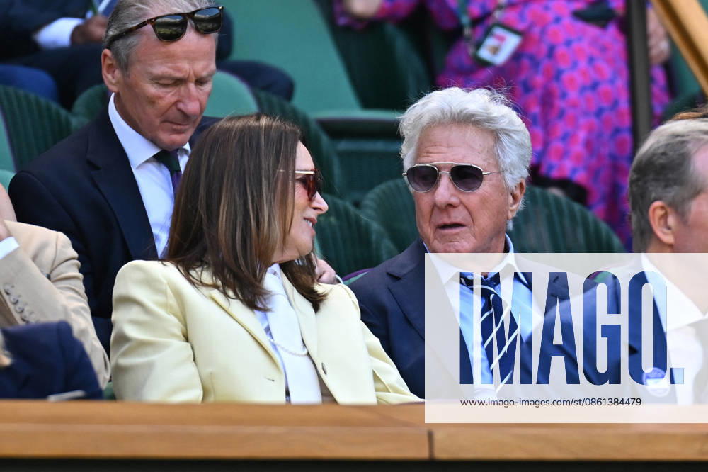 Wimbledon 2026 - Celebrities in The Stands Actor Dustin Hoffman at the 2026 Wimbledon Championships at the AELTC in London, GREAT BRITAIN, on July 12, 2026. Photo by Corinne Dubreuil ABACAPRESS.COM London United Kingdom