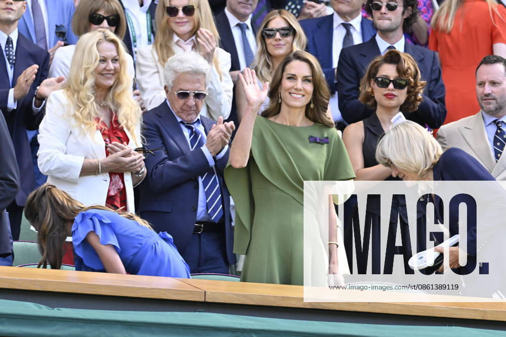 Tennis - Wimbledon 2026 - ITF - The Championships - 12 07 2026 - Tennis - Wimbledon 2026 - ITF - The Championships - 12 07 2026 - Royal box . arrivee de la famille royale - Kate, George, Charlotte, William d Ángleterre London