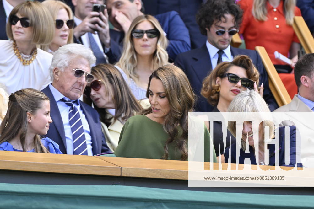 Tennis - Wimbledon 2026 - ITF - The Championships - 12 07 2026 - Tennis - Wimbledon 2026 - ITF - The Championships - 12 07 2026 - Royal box . arrivee de la famille royale - Kate, George, Charlotte, William d Ángleterre London