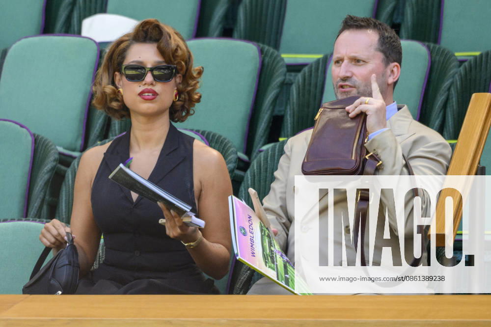 Wimbledon Tennis Championships 2026 - Day 14 LONDON, UNITED KINGDOM - July 12: Singer Raye Keen and father Paul Keen watch the Mens singles finals of the Wimbledon Tennis Championships held at The All England Lawn Tennis and Croquet Club on July 12, 2026, in London, United Kingdom Ray Tang Anadolu London United Kingdom. Editorial use only. Please get in touch for any other usage.