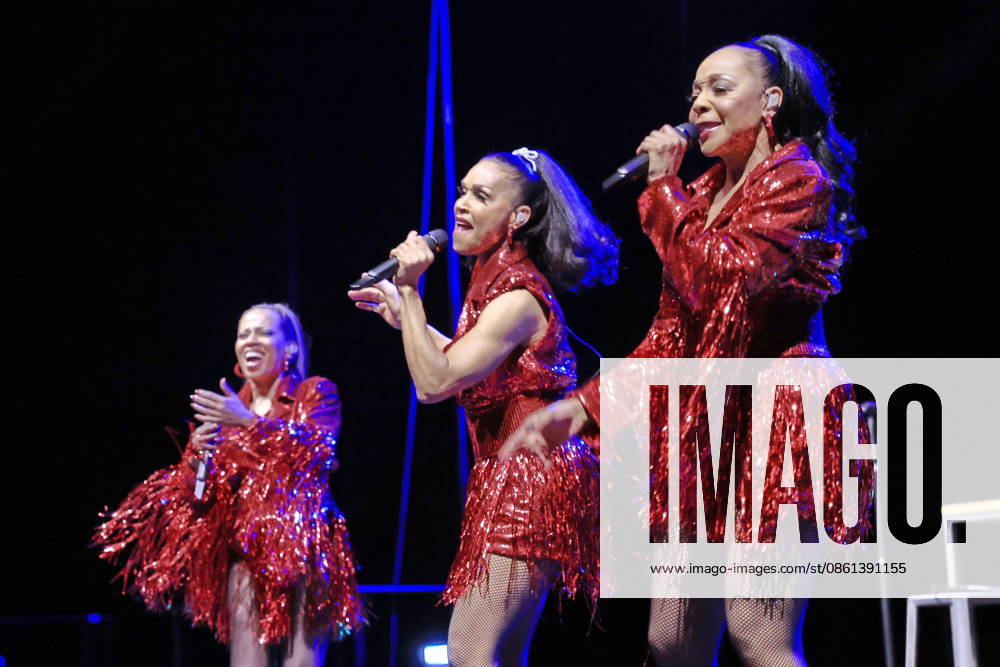EN VOGUE, live concert at the Uber Eats Music Hall, Berlin, singer, music, featuring Cindy Herron, Terry Ellis, Maxine Jones, Rhona Bennett, Berlin